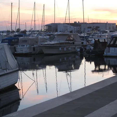 Apartamento Apartment In Zadar/Zadar Riviera 17890